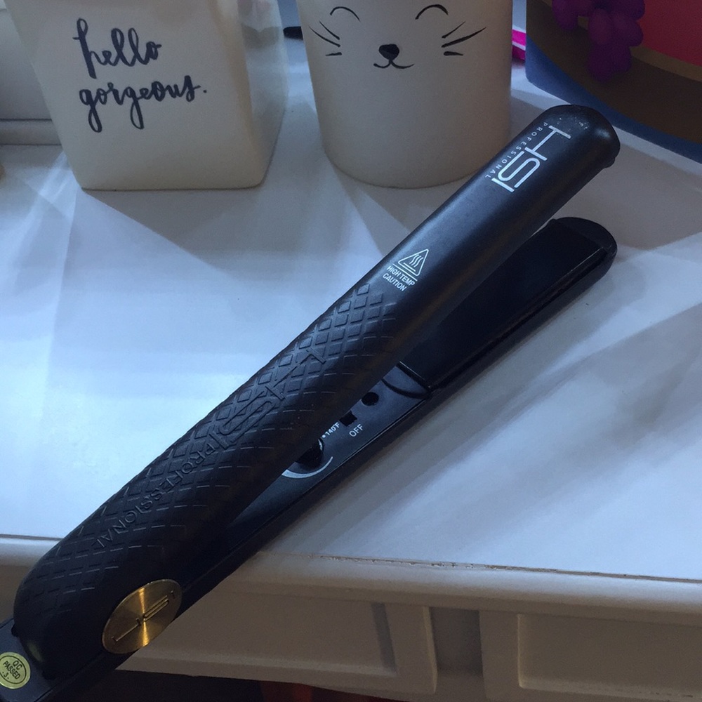 HSI Professional Straightener